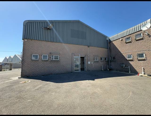 229M² WAREHOUSE TO LET IN BROADLANDS PARK